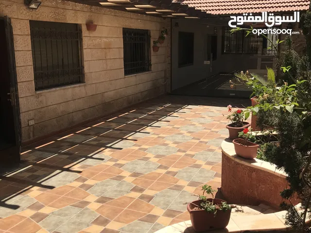 200 m2 5 Bedrooms Apartments for Rent in Amman Daheit Al Rasheed