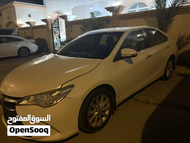 2016 تويوتا كامري GLX