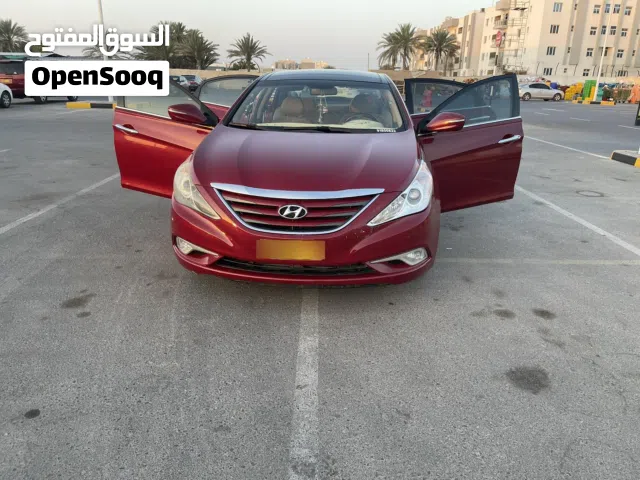 هيونداي سوناتا ECO 2014بانوراما كامل المواصفات الخليجيه بحاله جيده جدا تنتهي تامين السياره 29/12/202