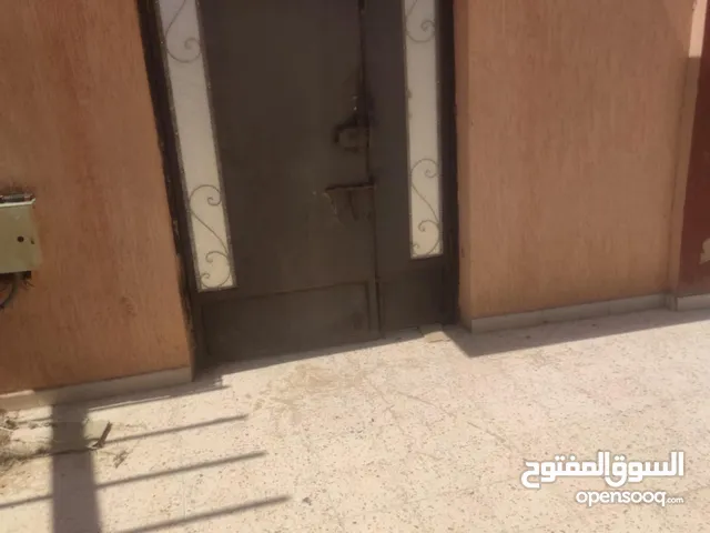 أبواب حديد مستعملة استعمال جيد