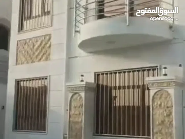 فلة للأيجار على البحر مباشرة في ارقئ مدينة سكنية مدينة درة عدن بعد انماء الجديدة علئ البحر 2500$