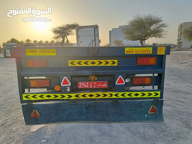 Flat bed trailer 2003 model