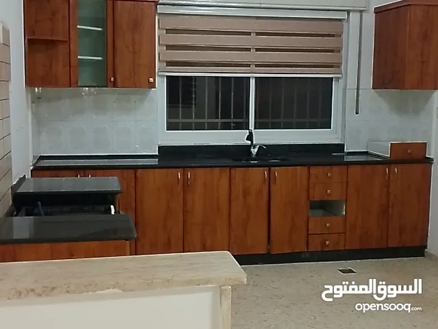 130 m2 2 Bedrooms Apartments for Rent in Ramallah and Al-Bireh Ein Munjid