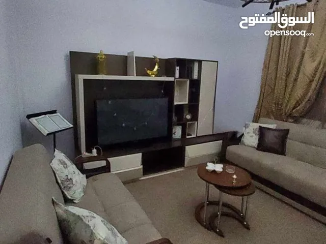 شقة ماشاء الله للبيع في مدينة طرابلس منطقة سوق الجمعة جهة طريق الشط وسيمافرو الفتح