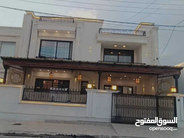 Cozy House with Furnishing in 32 park 220m2 , Erbil