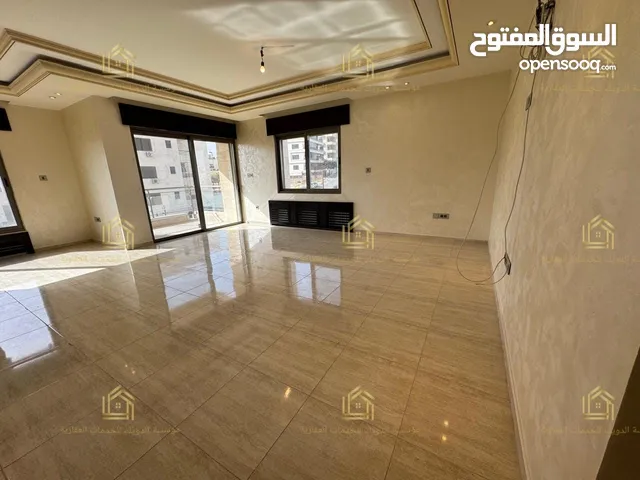 شقة جديدة لم تسكن بتشطيبات عالية الجودة بتصميم عصري