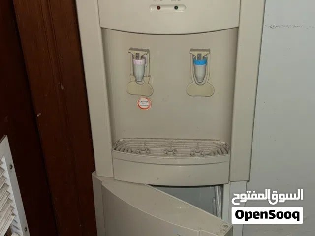 مبرد مياة جيد وبارد وفيه ثلاجة