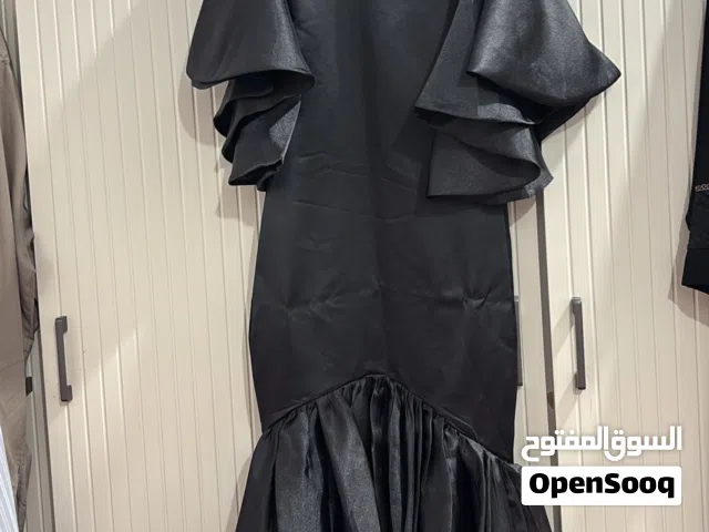 فساتين للبيع للمناسبات والحفلات