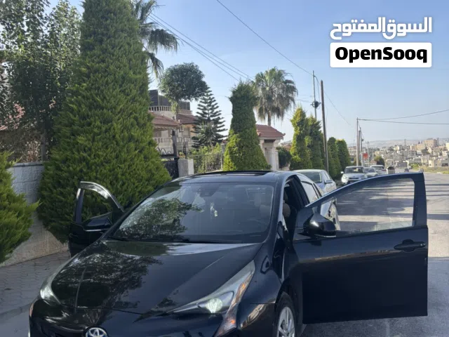 2017 تويوتا بريوس Prius
