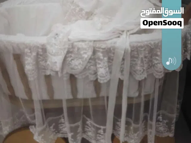 سرير اطفال خشب محلي تفصال استخدام  خفيف