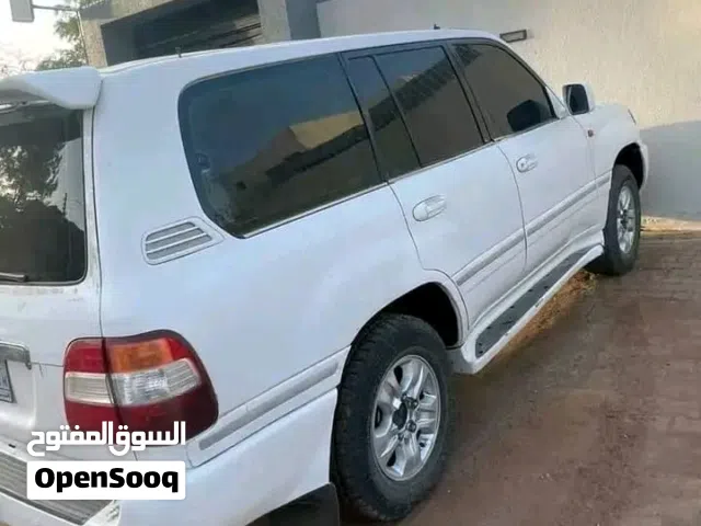 كروزر 2006 مونيكا  بنزين  مكنه v6 صوت ناعم  لوحه مميزه  عربيه كامله مكمله   قير اوتوماتيك  تكيف 3 مر