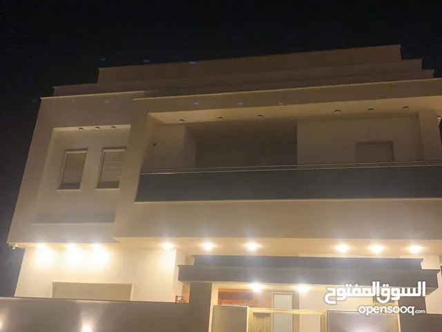 690 m2 3 Bedrooms Villa for Sale in Tripoli Al-Sabaa