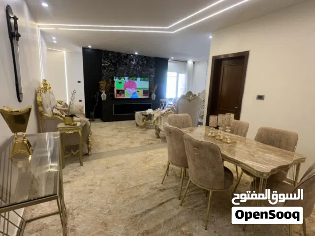 بالقرب من السفارة السوريه في ربوة عبدون شقة طابق رابع (دوبلكس)260م بسعر مميز / ref 1226
