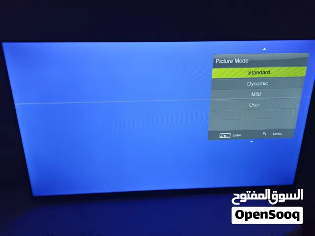 شاشة كوبي 43 فيها خط فالشاشة