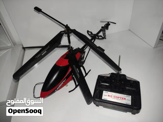 طيارة هليكوبتر غير مستعملة كثيرة ولاكن بلا خيط شحن