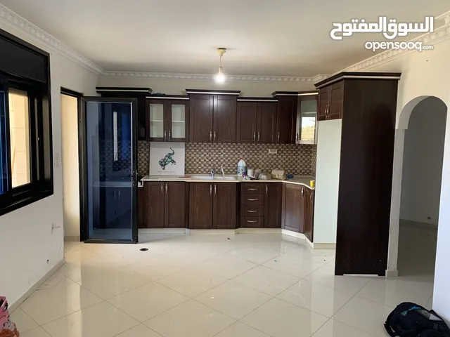 شقة للإيجار 3 غرف نوم 3 حمامات بلكونة