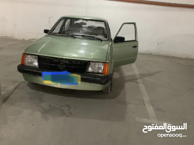 اوبل كاديت 83