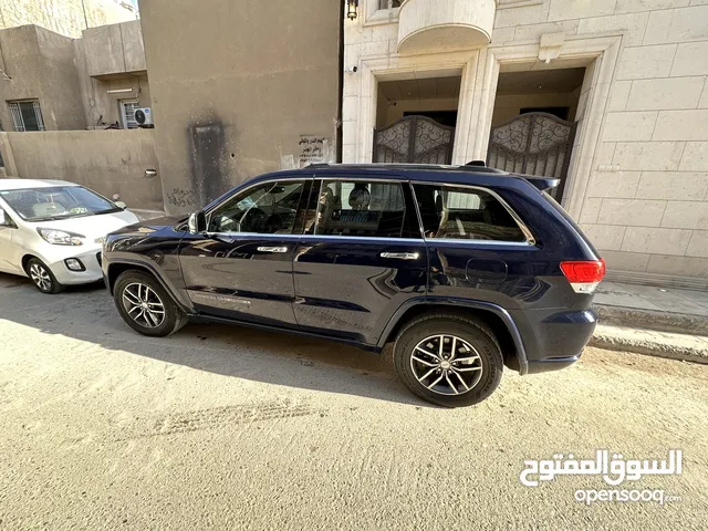 Used Jeep Grand Cherokee in Baghdad