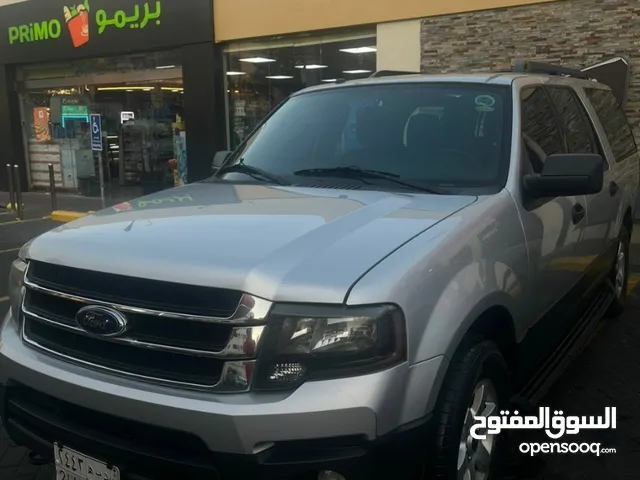 Ford Expedition XLT in Jeddah