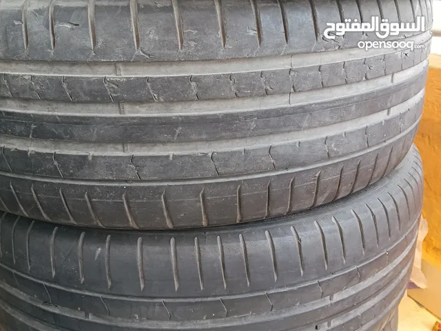 كاوتش بريلي مقاس 19 على 235 على 50 الكوتش بحالة جيدة جدا مع ارفاق فديو