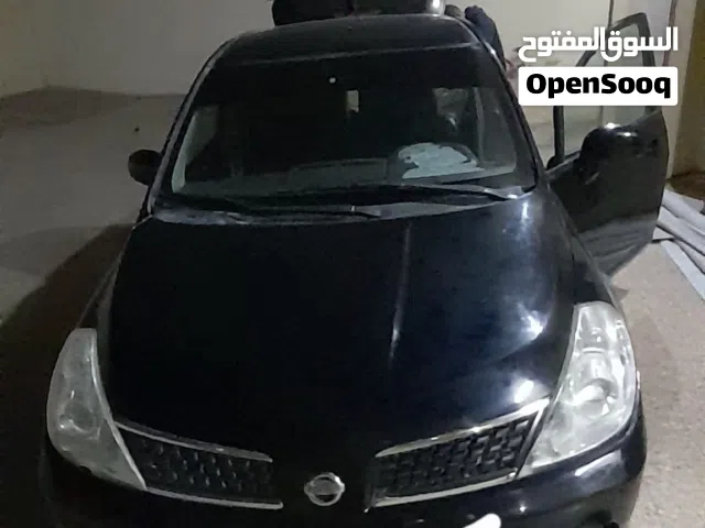 2008 نيسان تيدا