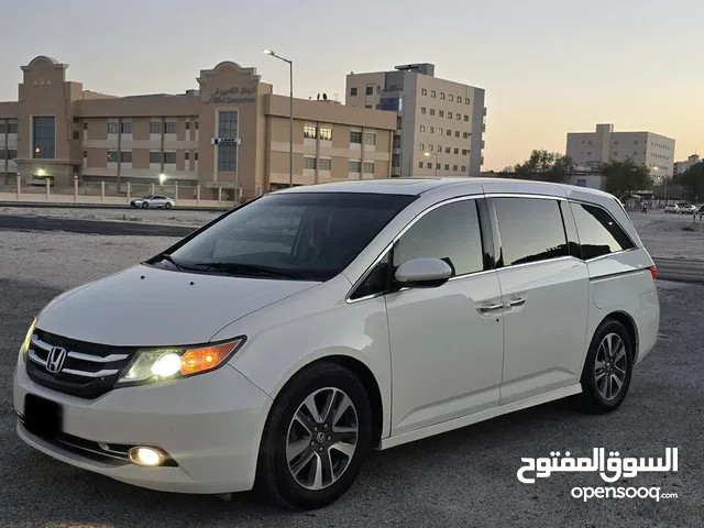 للبيع هوندا اوديسي موديل 2014، فل كامل فئة تورنق