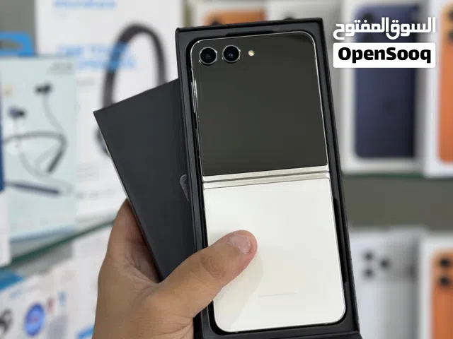 Samsung Galaxy Z Flip5 512 GB in Muscat
