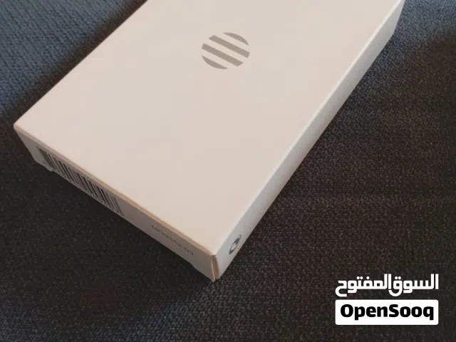 (powerbank) باور بانك جديد لم يستخدم للبيع اللون أسود ممميز حجم صغير سهلة الحمل والحفظ