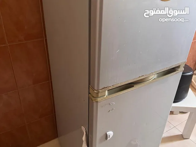 good condition fridge 15 bd