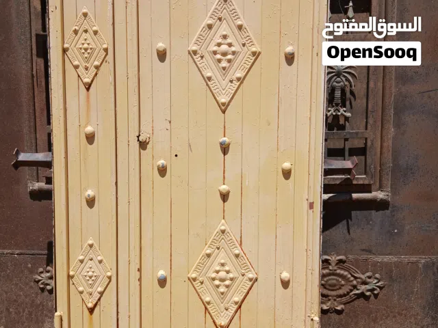 السلام عليكم ورحمت الله وباركاته ابواب حديد اخر طروف ربي يبارك سعر كويس يوجد مقاسات مكان طرابلس