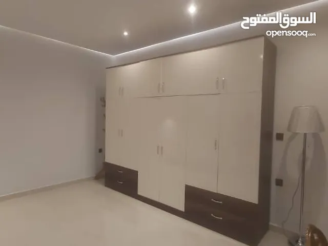 فني اثاث وصيانة جميع أنواعه بنغازي