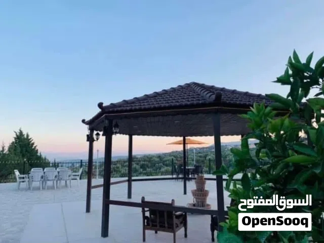 شاليه VIP مميز للبيع بين جرش وعجلون