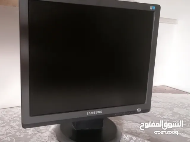 18.5" Samsung monitors for sale  in Tripoli