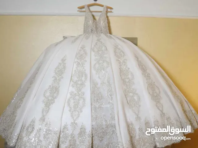 فستان زفاف