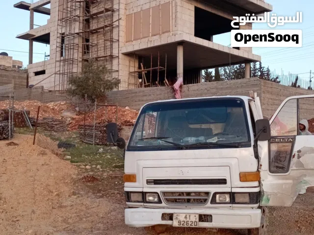 قلاب للنقل جميع مستلزمات البناء وازاله الطمم بعمال او بدون