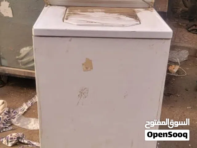 نشتري جميع الأثاث والخشب والحديد والخردوات