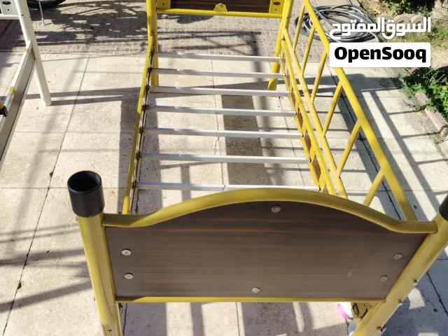 سرير حديد للبيع