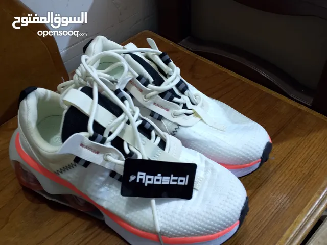 42 Casual Shoes in Babylon