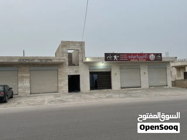 مخازن او محلات للإيجار اول المغير موقع استراتيجي الشارع الرئيسي