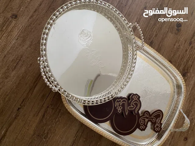 صواني تقديم بحاله جيده