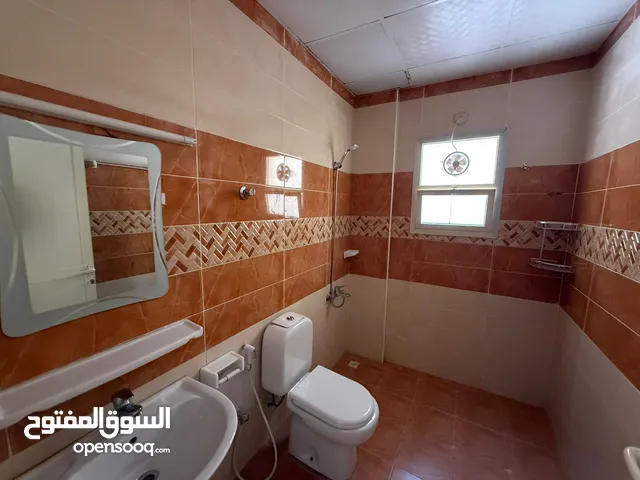 (هشام) استويو مساحه كبير في منطقه العاليا عجمان موقع مميز بجوار جميع الخدمات مع تسهيلات دفع جيده جدا