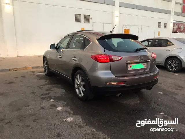 Used Infiniti EX35 in Southern Governorate
