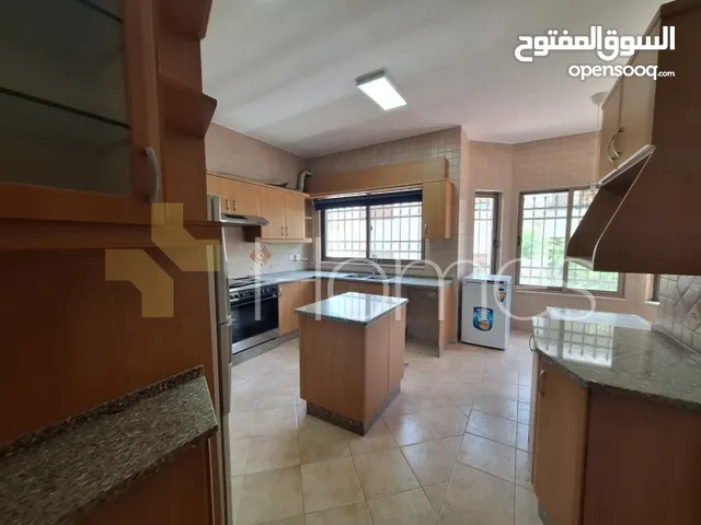 248 m2 4 Bedrooms Apartments for Sale in Amman Khalda