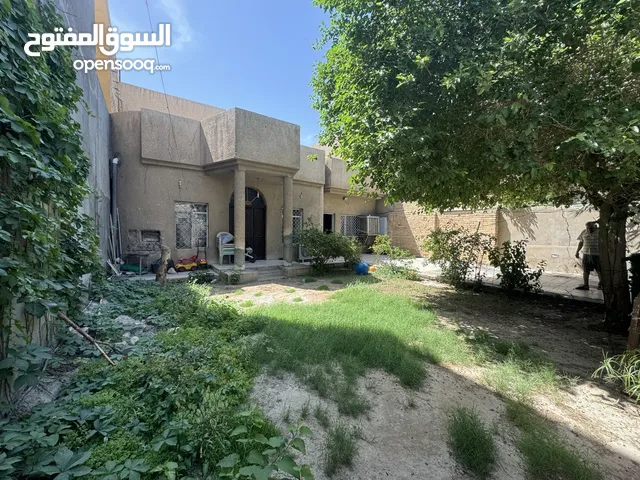 300 m2 3 Bedrooms Townhouse for Sale in Baghdad Saidiya