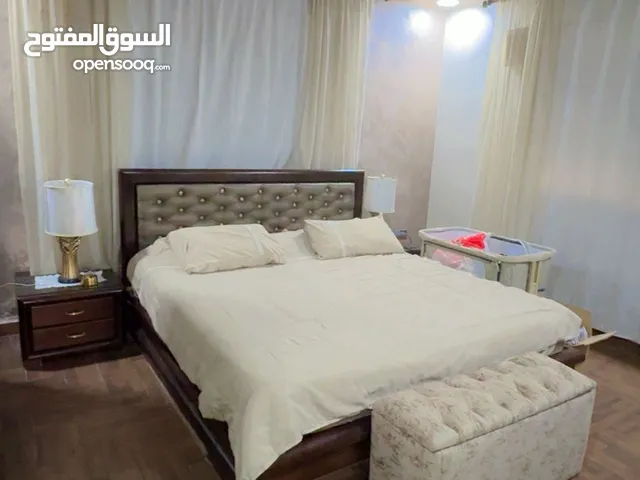 غرفه نوم ماستر بحاله ممتازه