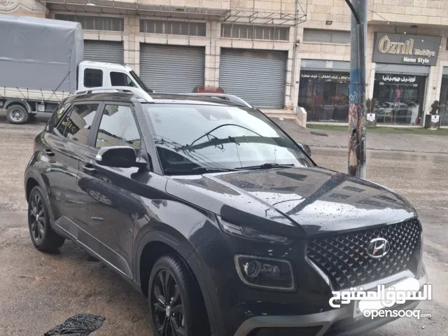 هونداي فينيو، فئةV فل اضافات