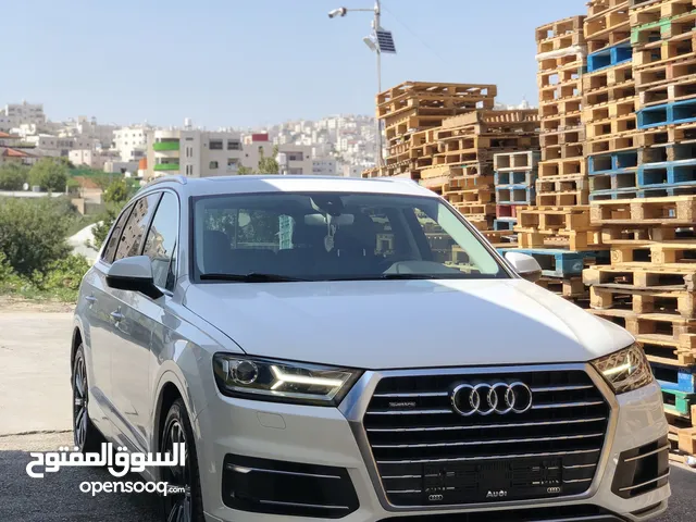 Audi q7 2015