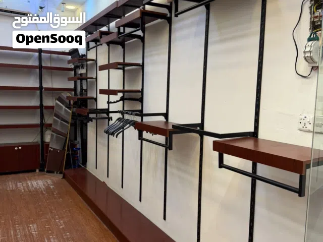 ديكور ملابس يصلح للبيوت او المحلات الطول 5 والعرض 3