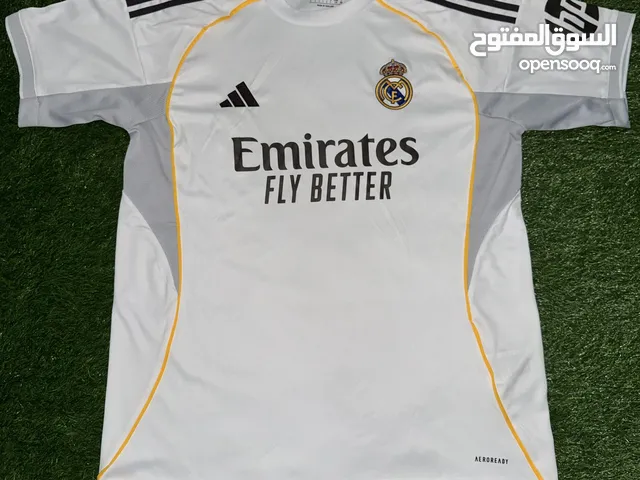 Team: Real Madrid Player: No Name Number: — Season: 25/26 Size: L