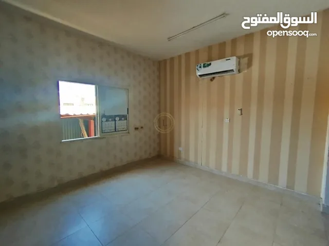  Offices in Al Ain Al Sinaiya